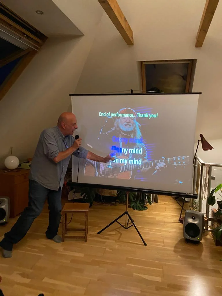 Durante and the Bad Loves karaoke